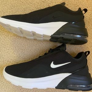 Nike Air Max Motion 2 Women’s